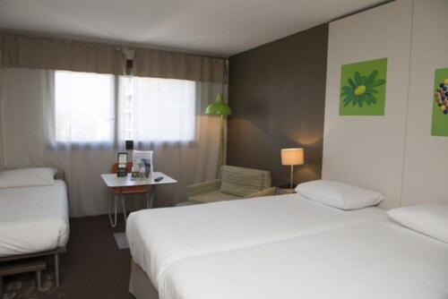 Hotel Ibis Styles Annemasse Genève Ambilly Esterno foto
